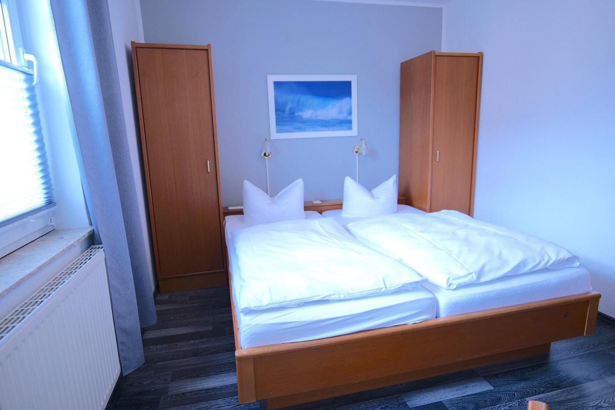Hotel&Restaurant Am Bodden Putbus Extérieur photo