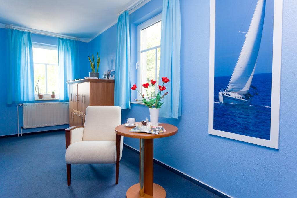 Hotel&Restaurant Am Bodden Putbus Extérieur photo